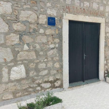 Appartement In Einem Dalmatischen Haus In Novigrad-Dalmatien Neben Zadar Novigrad  Екстериор снимка