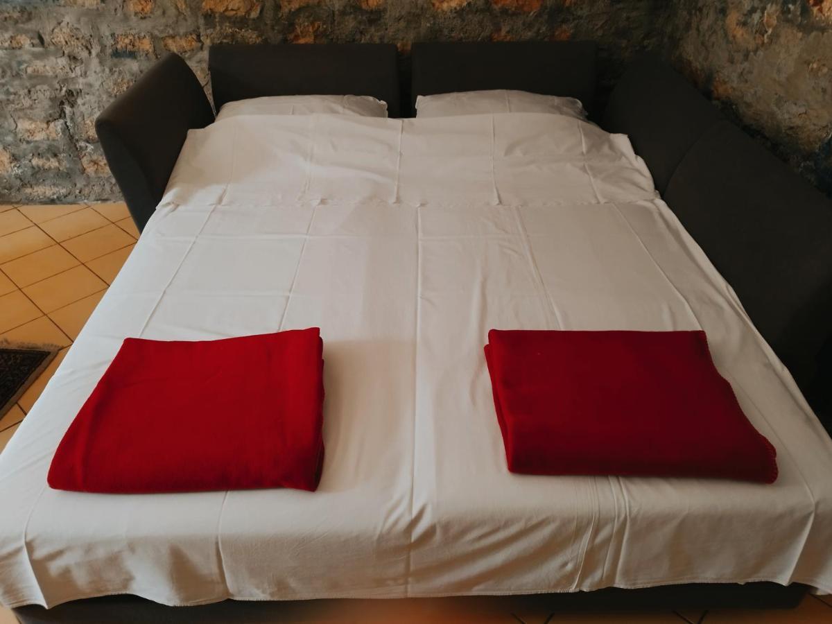 Appartement In Einem Dalmatischen Haus In Novigrad-Dalmatien Neben Zadar Novigrad  Екстериор снимка